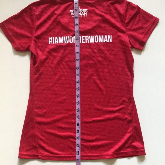 🎃Wonder Woman red jersey shirt- Small - Picture 7 of 7